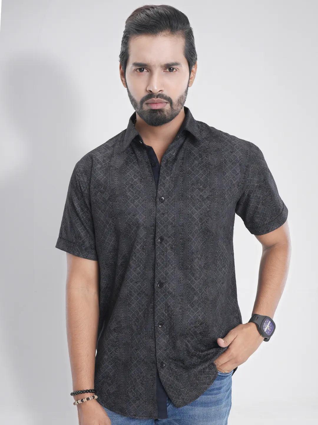 Men's Short Sleeve Casual Shirt in Jet Black Printed