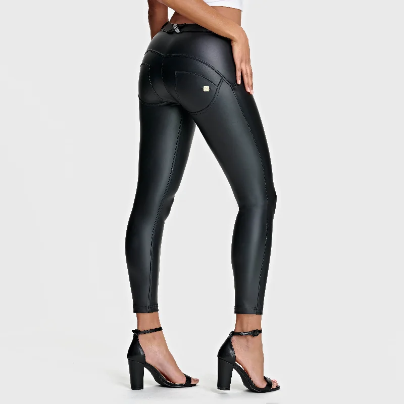 Can't Beat WR.UP® Faux Leather - Mid Rise - 7/8 Length - Black