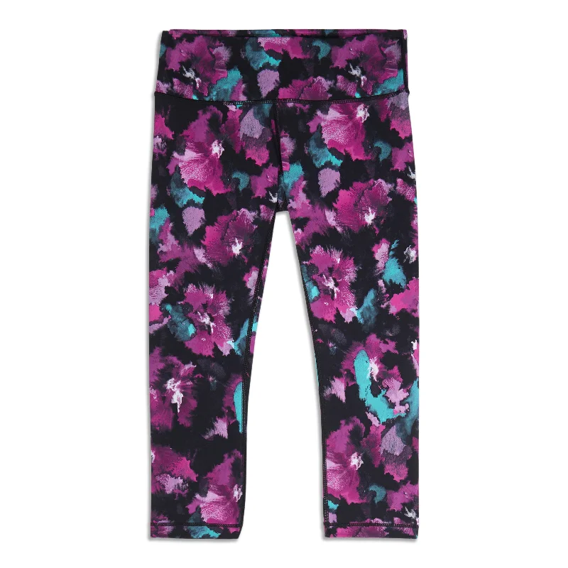Weekend Savings Delight Wunder Under Crop - Resale