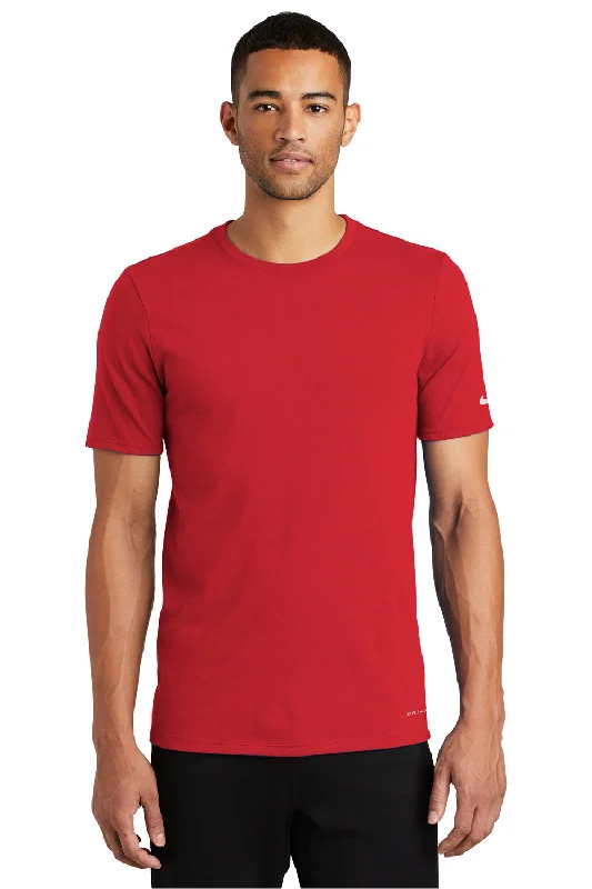 Nike Mens Dri-Fit Moisture Wicking Short Sleeve Crewneck T-Shirt - Gym Red