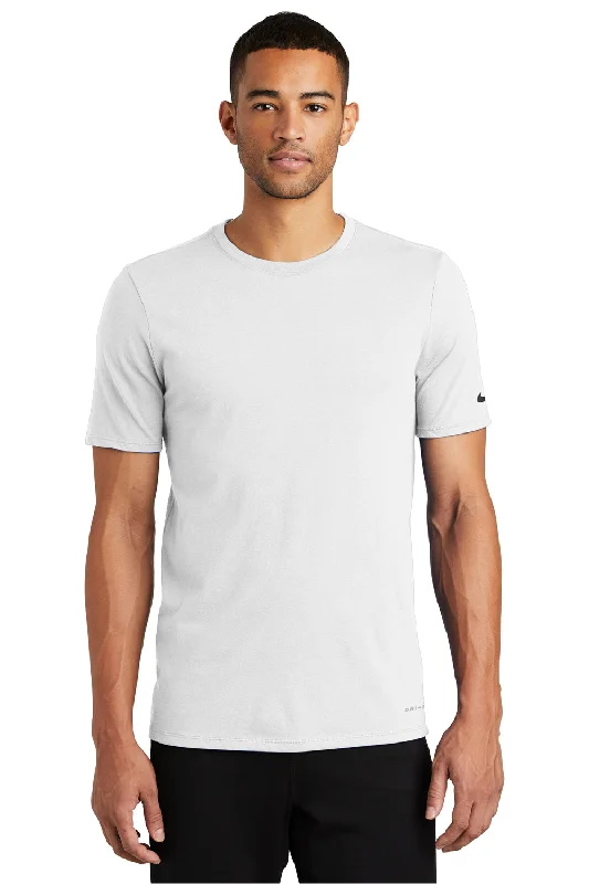 Nike Mens Dri-Fit Moisture Wicking Short Sleeve Crewneck T-Shirt - White